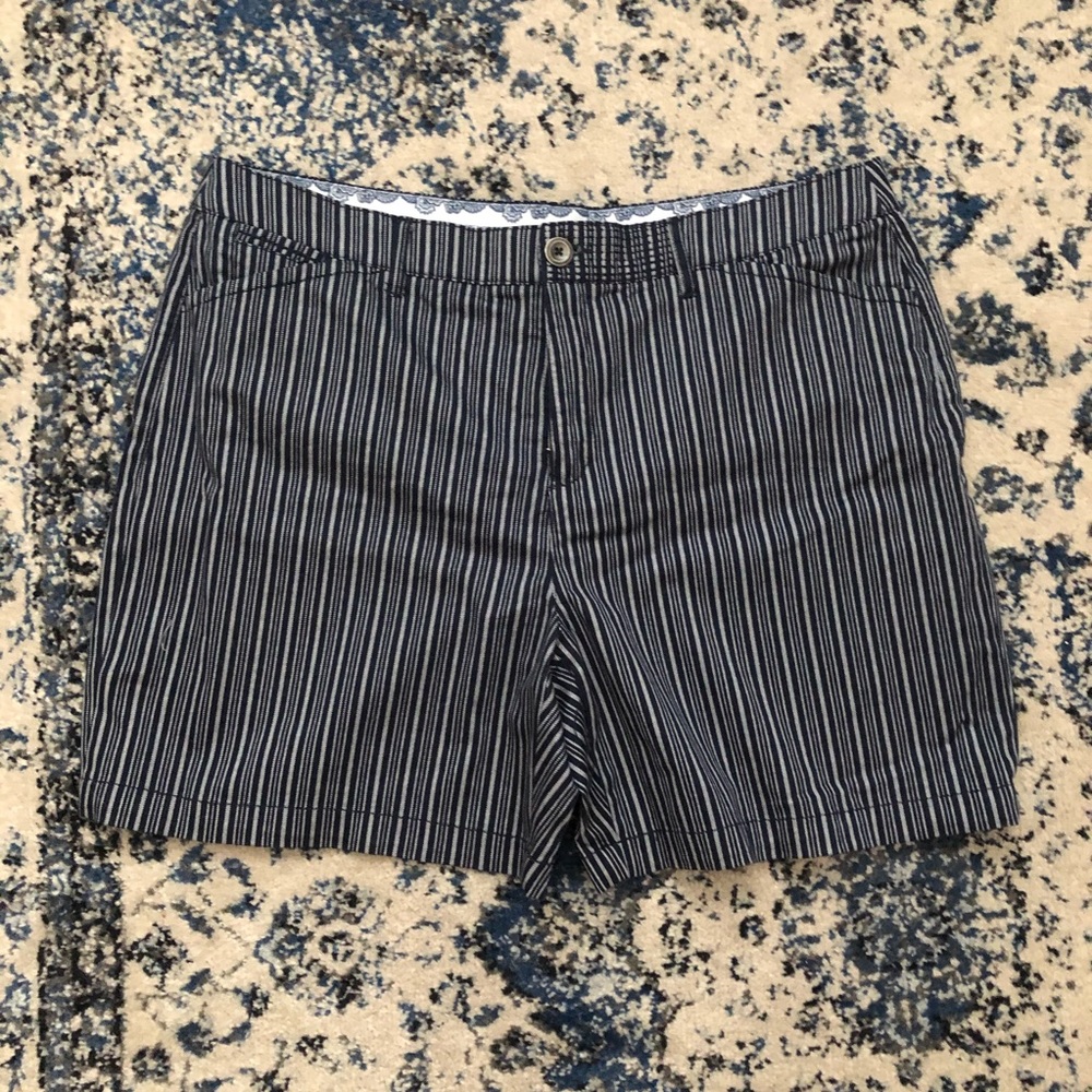 NWOT stretchy shorts